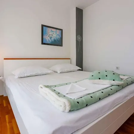 In 5542 Apartment Crikvenica